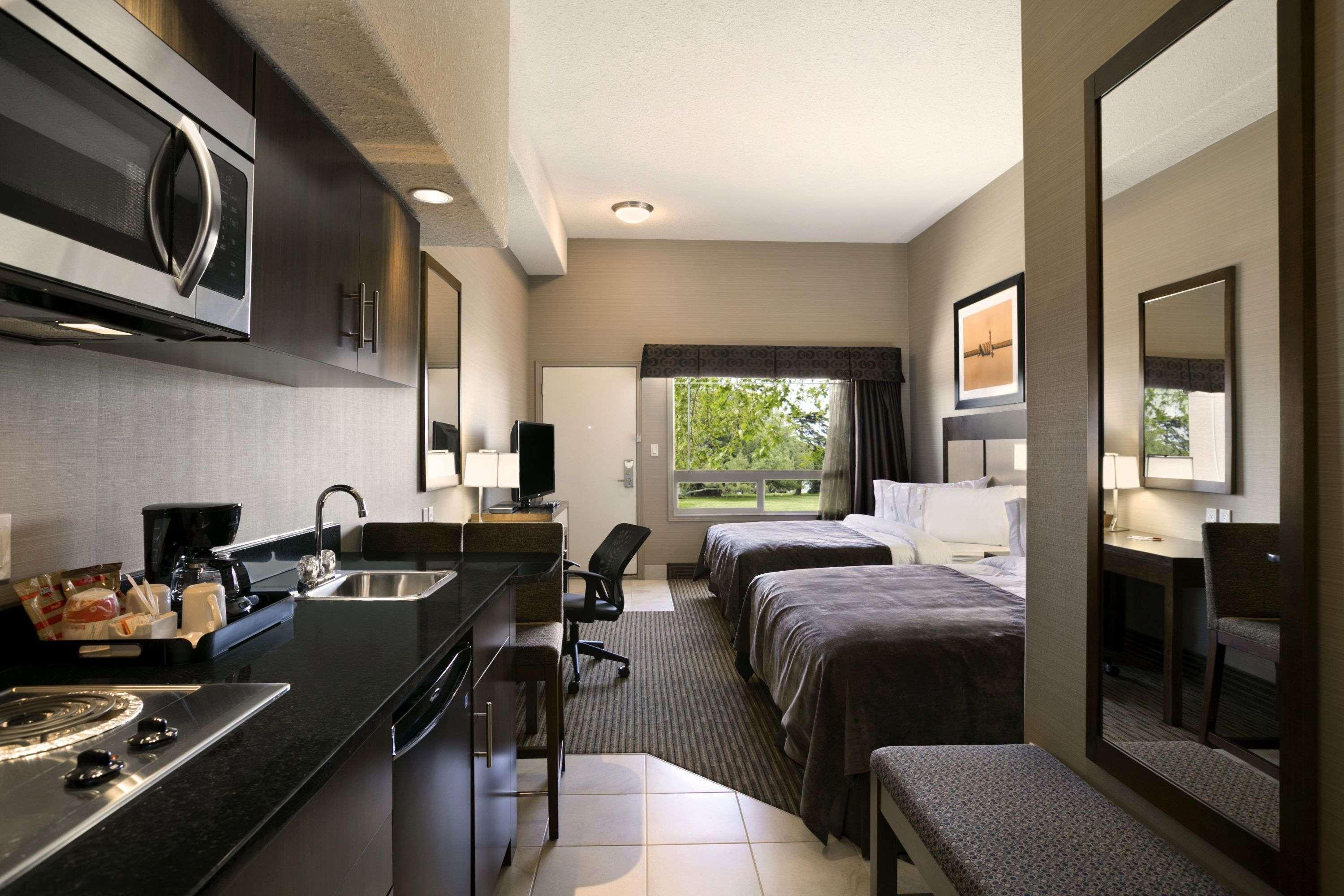 Ramada By Wyndham Conklin Hotel Exterior photo